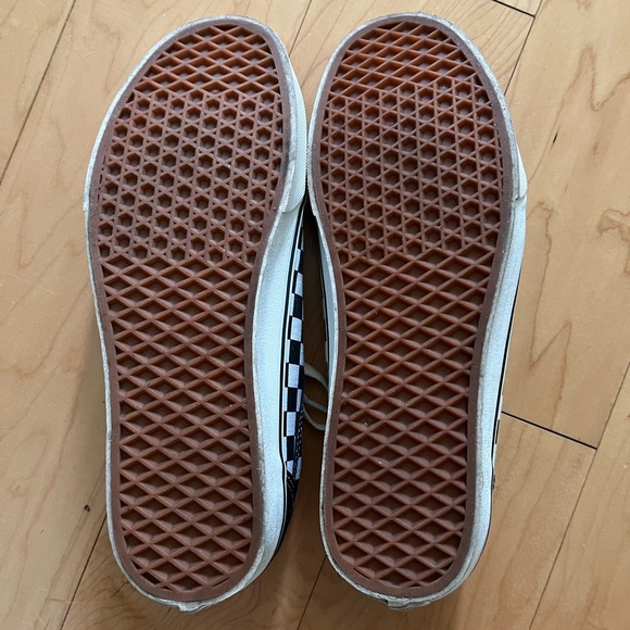 Men’s Vans Lace-Up’s - Picture 3 of 5